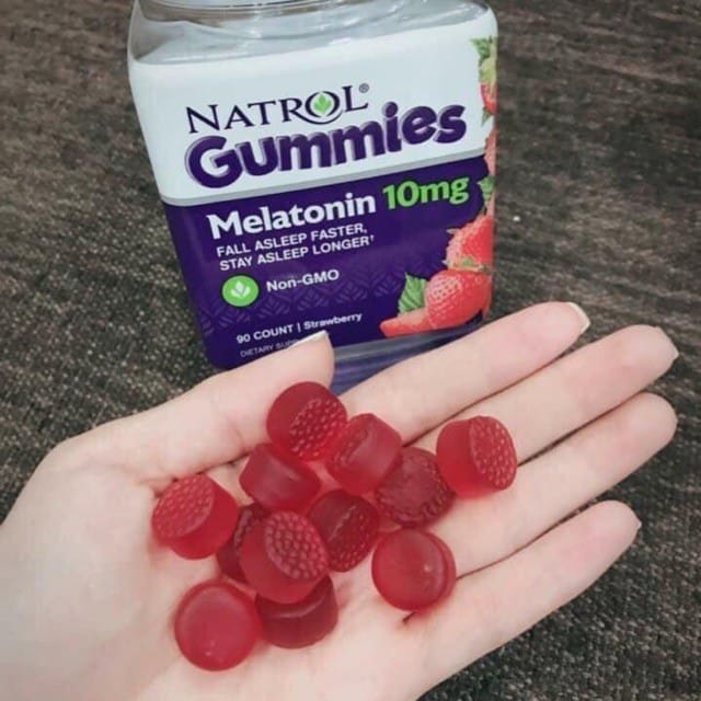 Kẹo Ngủ Ngon Natrol Gummies Melatonin 10mg Strawberry Usa Hộp 90 Viên Vị Dâu mẫu mới
